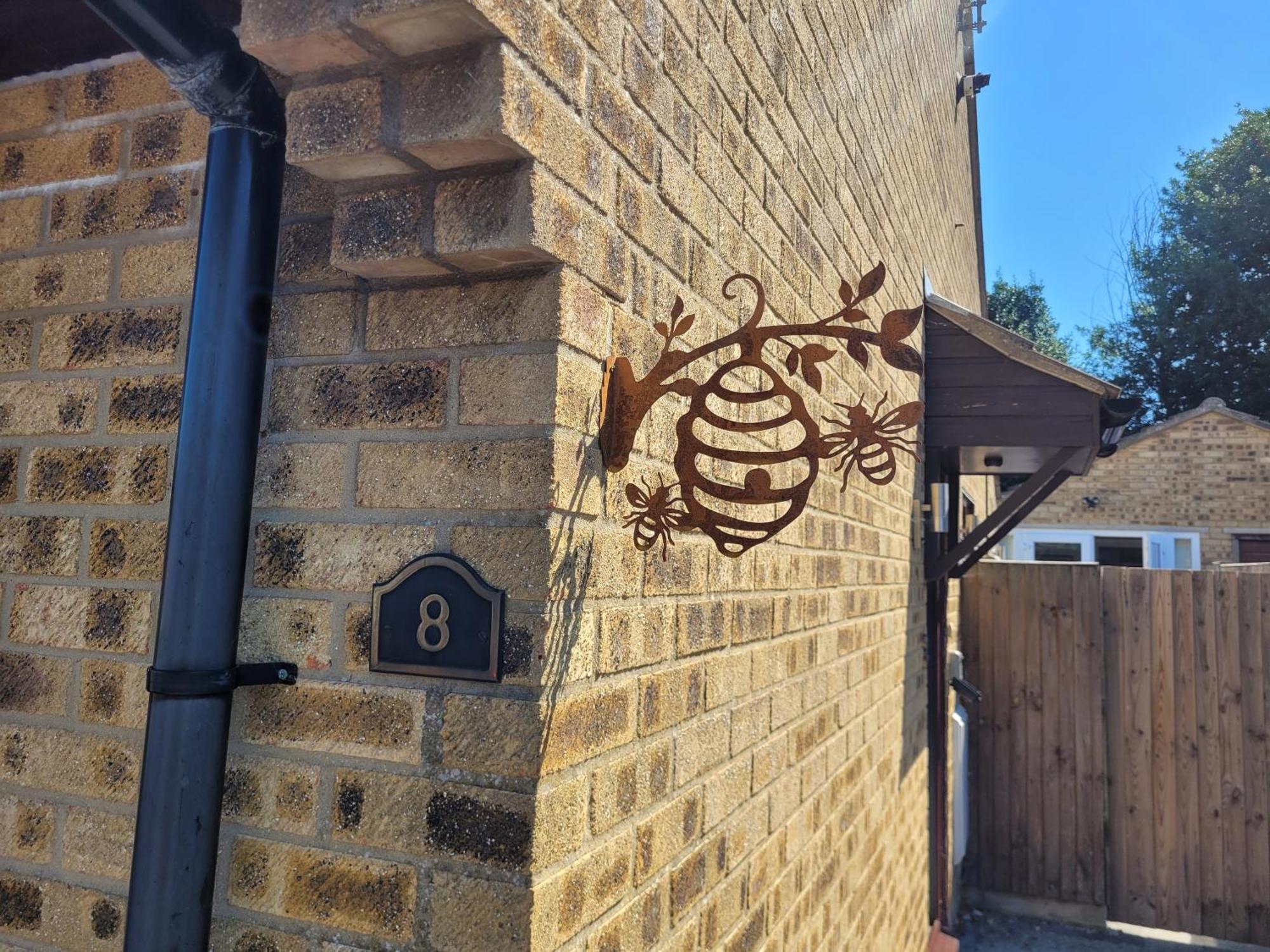 Bumblebee Bungalow - With Separate Office And Gaming Space By Catchpole Stays Colchester Kültér fotó