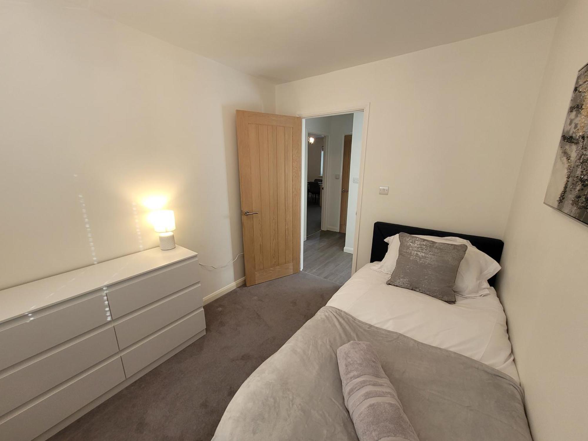 Bumblebee Bungalow - With Separate Office And Gaming Space By Catchpole Stays Colchester Kültér fotó